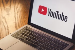 YouTube - Agenturname: stock.adobe.com